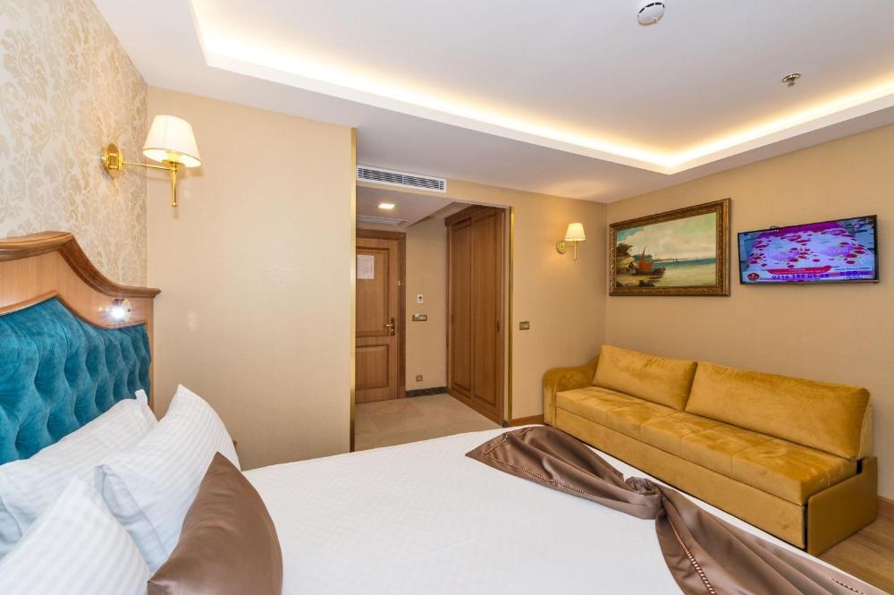 Standard Double Room at Aprilis Gold Hotel - Special Category, photo 4