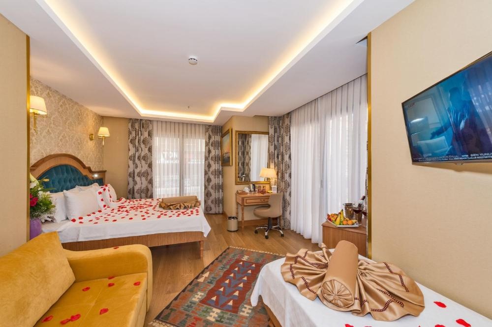 Standard Quadruple Room at Aprilis Gold Hotel - Special Category, photo 3
